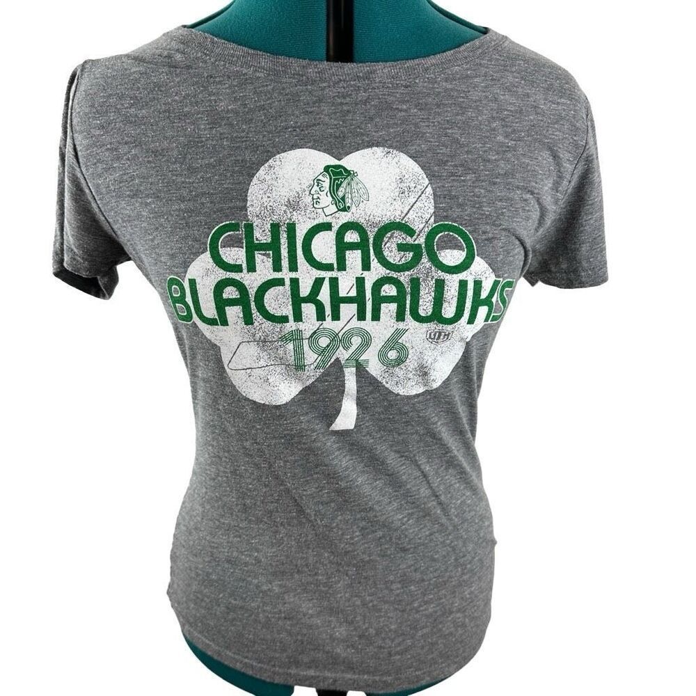 Chicago Blackhawks Shamrock Clover T-shirt - L